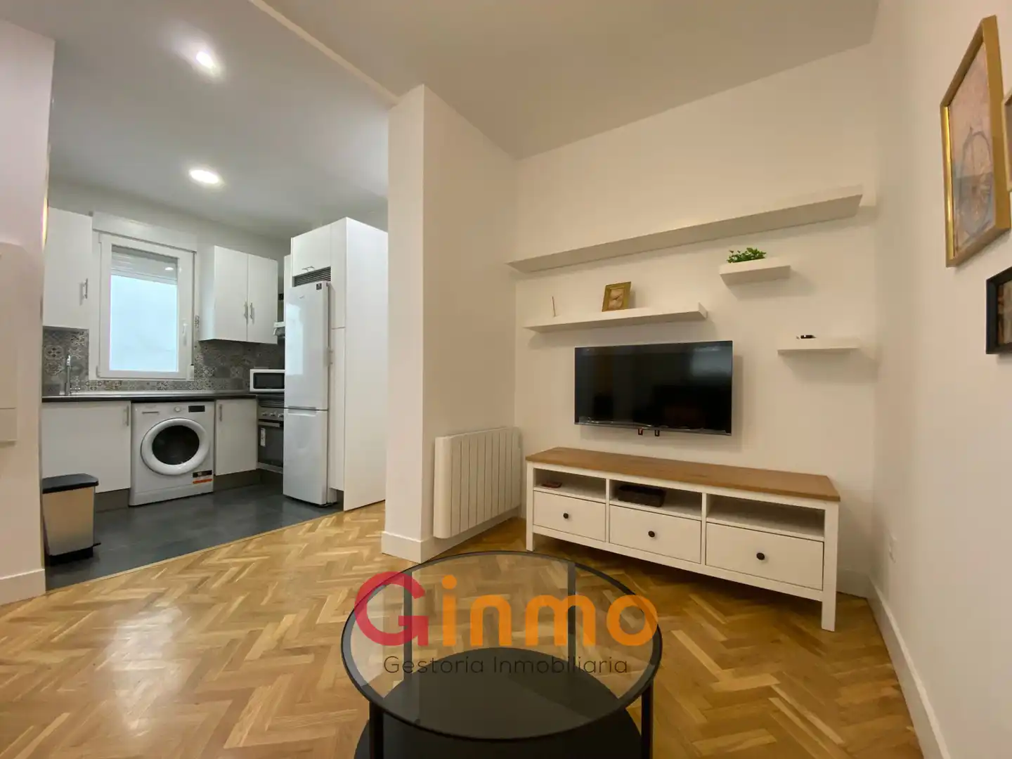 Wohnzimmer von Wohnung zur Miete in Madrid mit Klimaanlage, Möbliert und Ofen