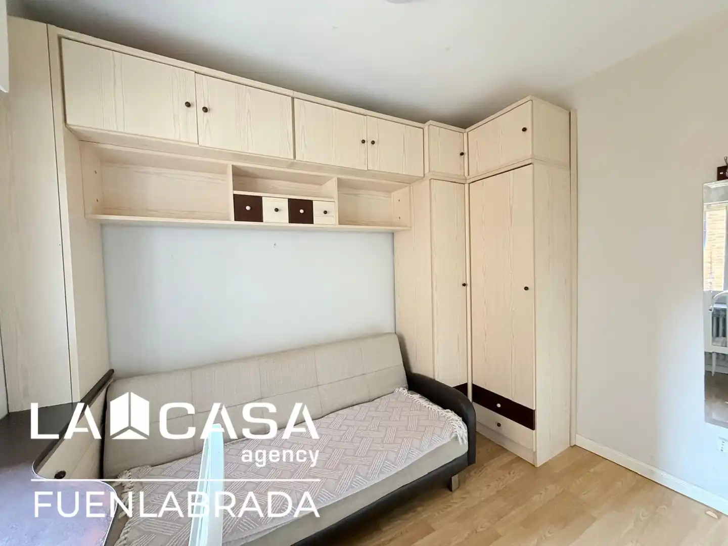 Flat for sale in Fuenlabrada  with Oven and Washing machine