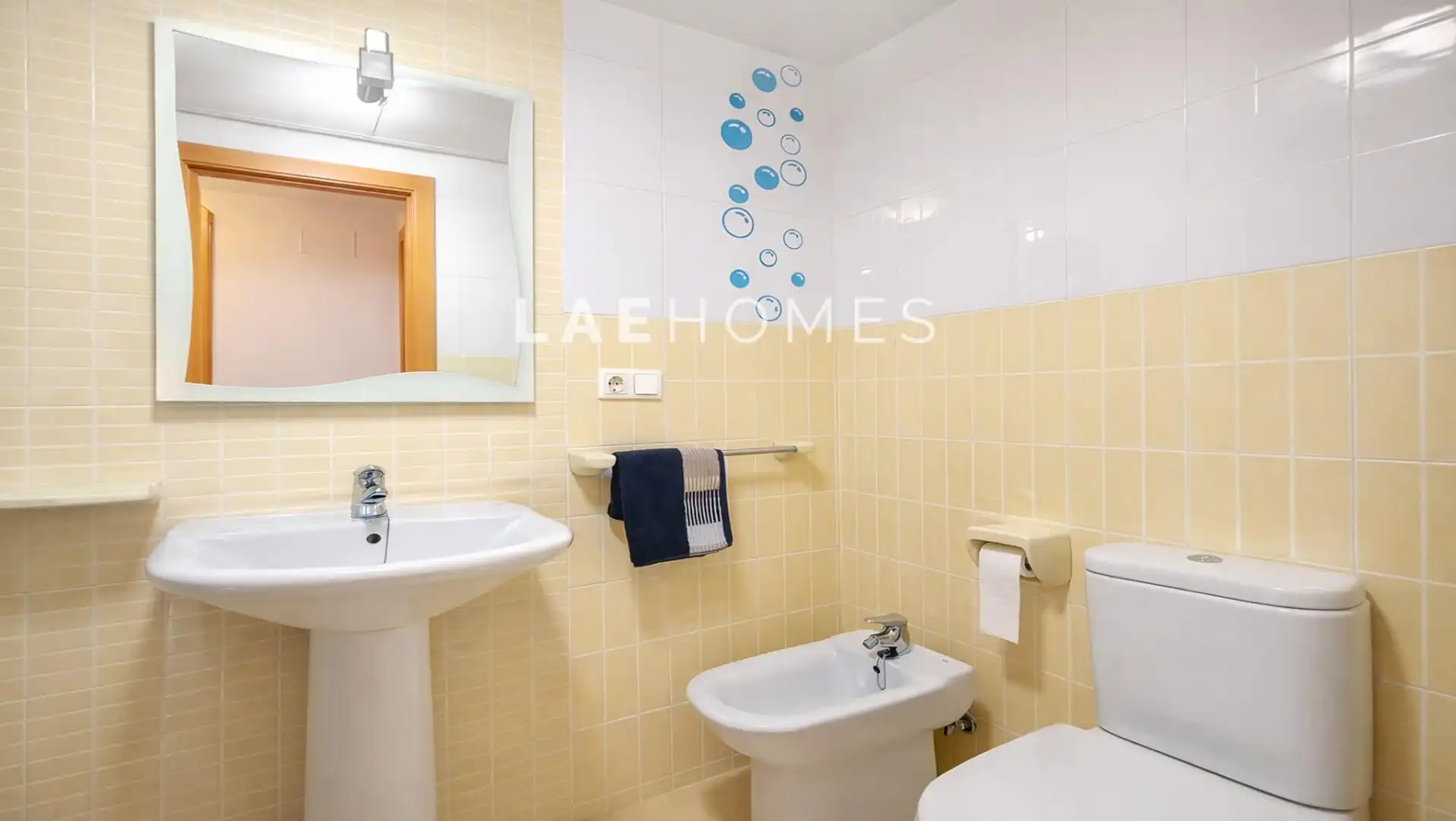 Bathroom of Apartments for sale in Alcoy / Alcoi  with Air Conditioner, Heating and Terrace