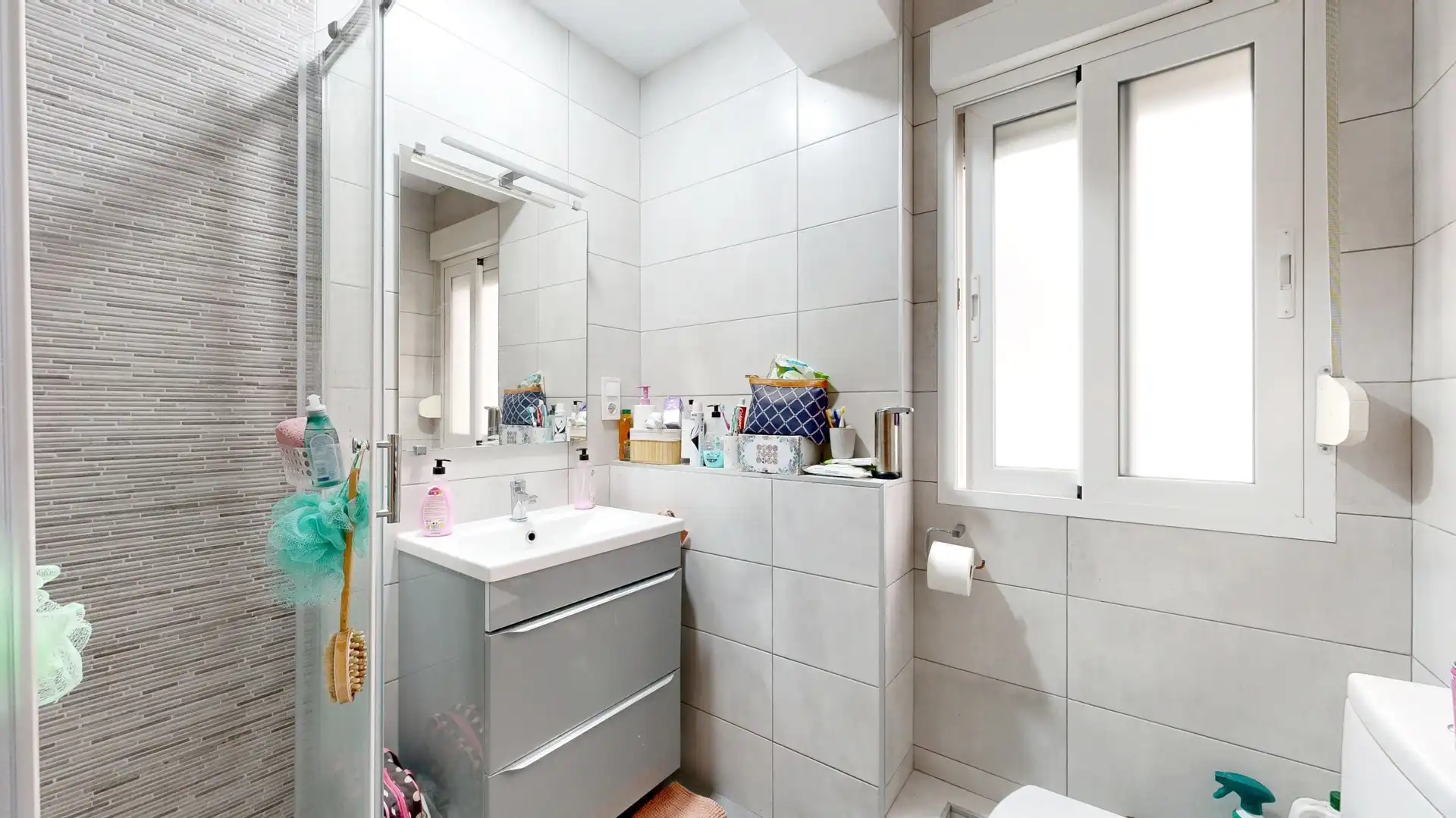 Bathroom of Flat for sale in Torrent  with Air Conditioner, Private garden and Balcony