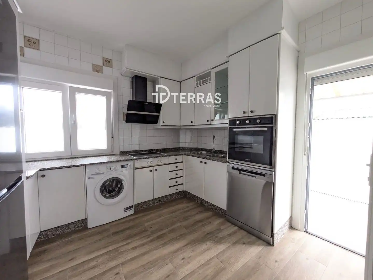Kitchen of Flat for rent in Pontevedra Capital   with Furnished