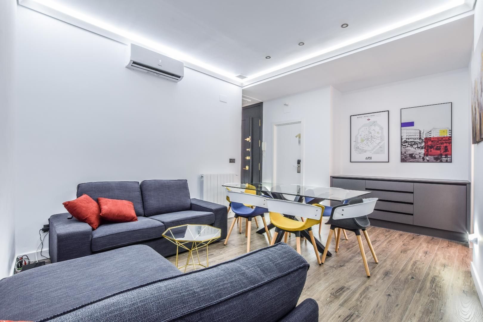 Sala d'estar de Pis en venda en  Madrid Capital amb Aire condicionat i Calefacció