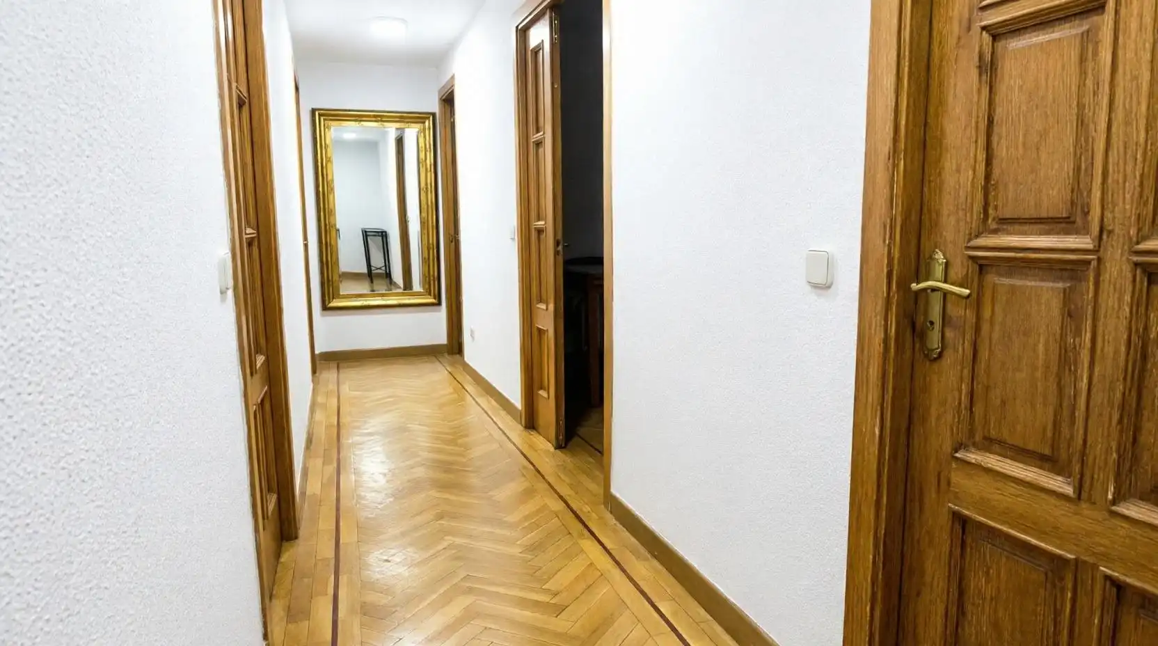 Flat for rent in Madrid  with Community pool
