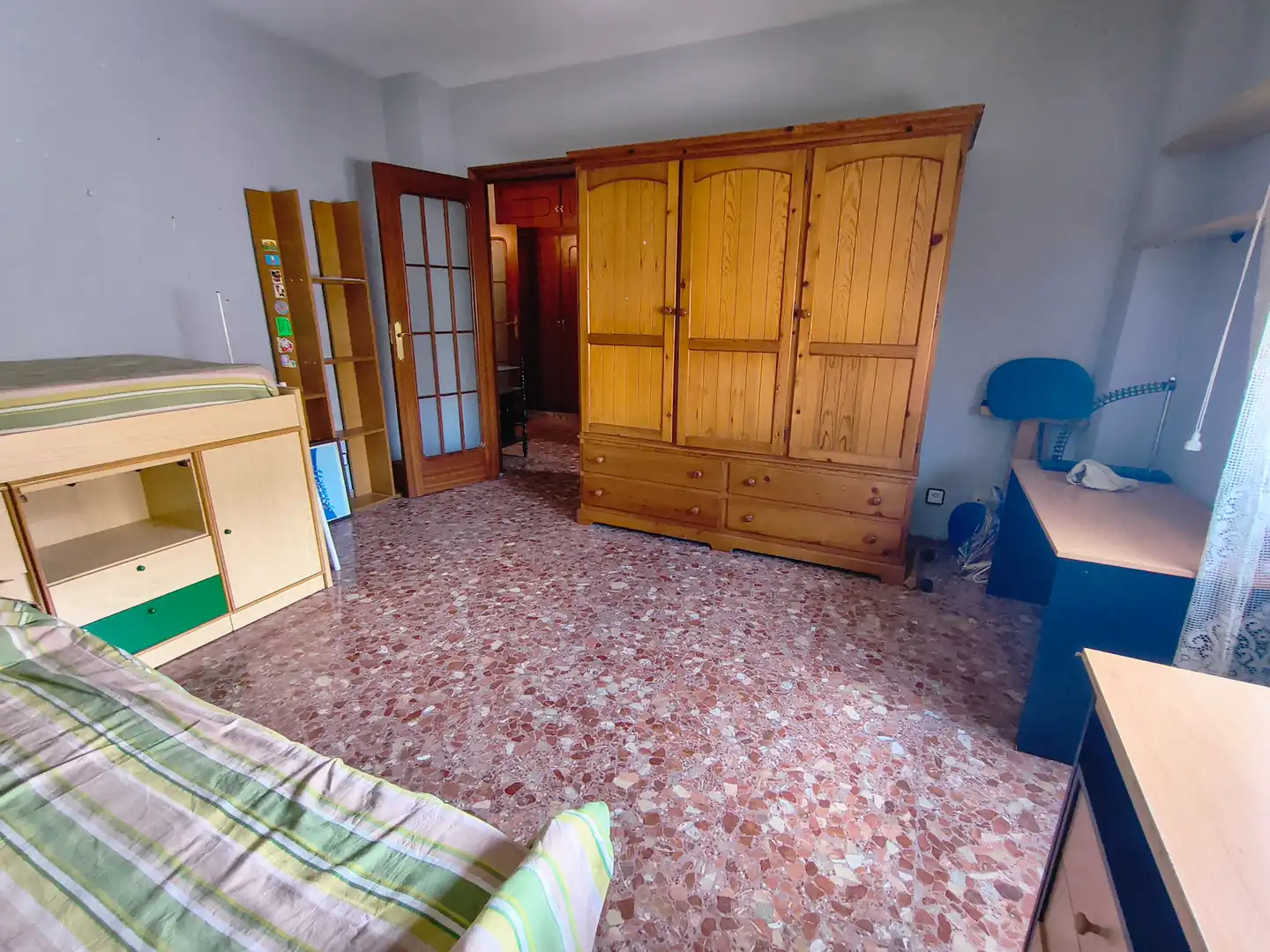 Wohnung zum Verkauf in Alicante / Alacant mit Klimaanlage, Terrasse und Abstellraum