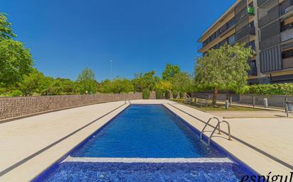 Swimming pool of Flat for sale in Sant Cugat del Vallès  with Air Conditioner, Terrace and Swimming Pool