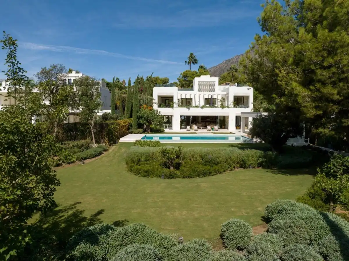 Vista exterior de Casa o chalet en venta en Marbella con Aire acondicionado, Jardín privado y Terraza