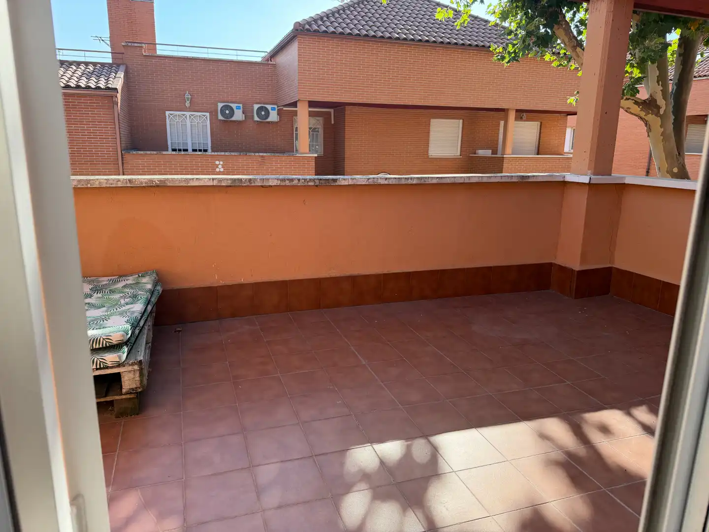 Terrassa de Casa adosada en venda en Daganzo de Arriba amb Aire condicionat, Calefacció i Jardí privat