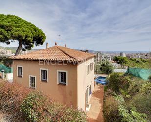 Vista exterior de Finca rústica de lloguer en  Barcelona Capital amb Terrassa i Balcó