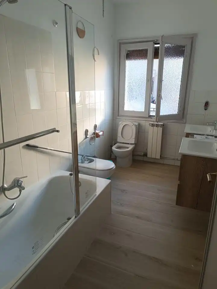 Bany de Pis en venda en Zaragoza amb Calefacció i Terrassa