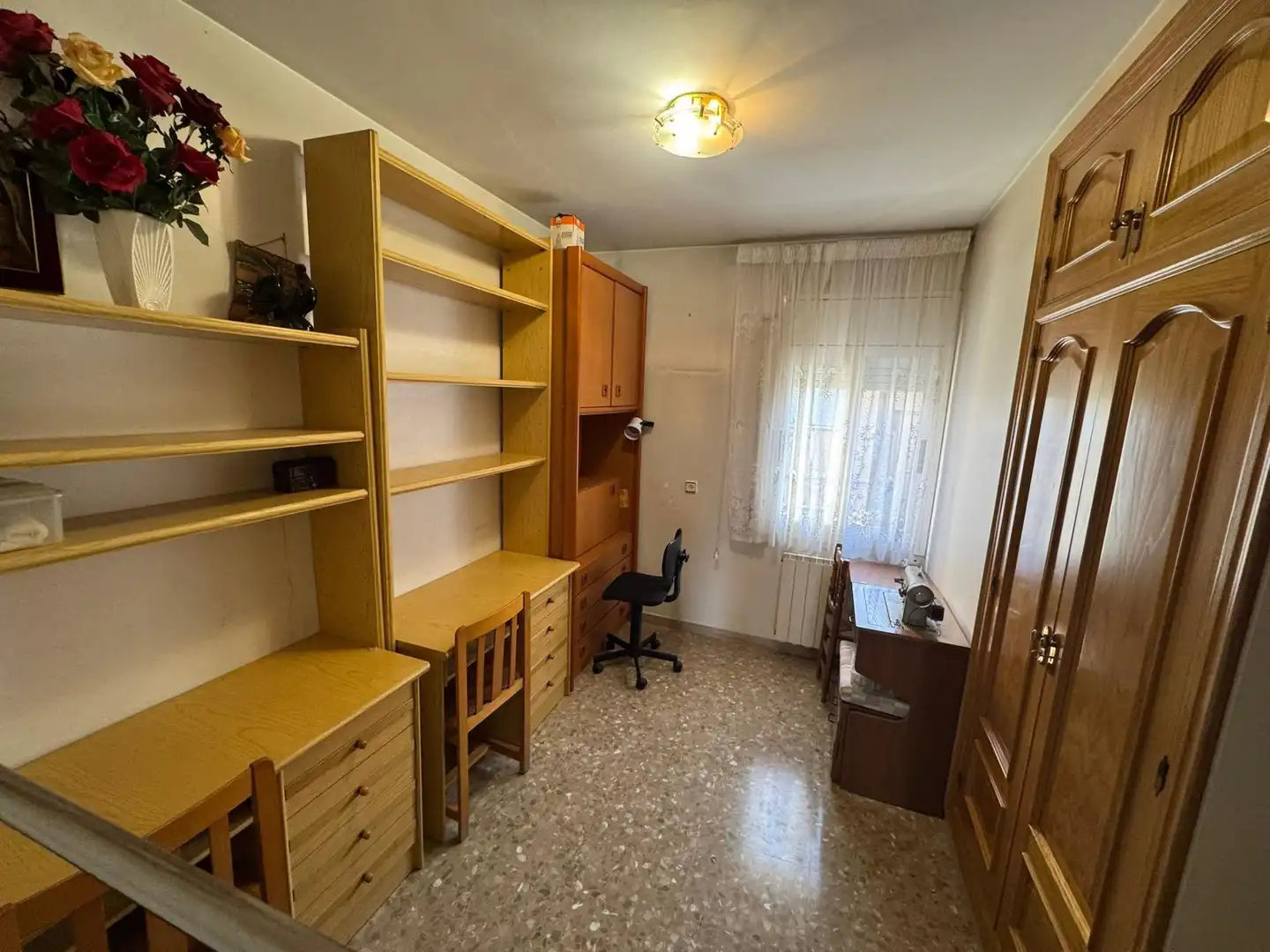 Schlafzimmer von Haus oder Chalet zum Verkauf in Cornellà de Llobregat mit Heizung, Privatgarten und Terrasse