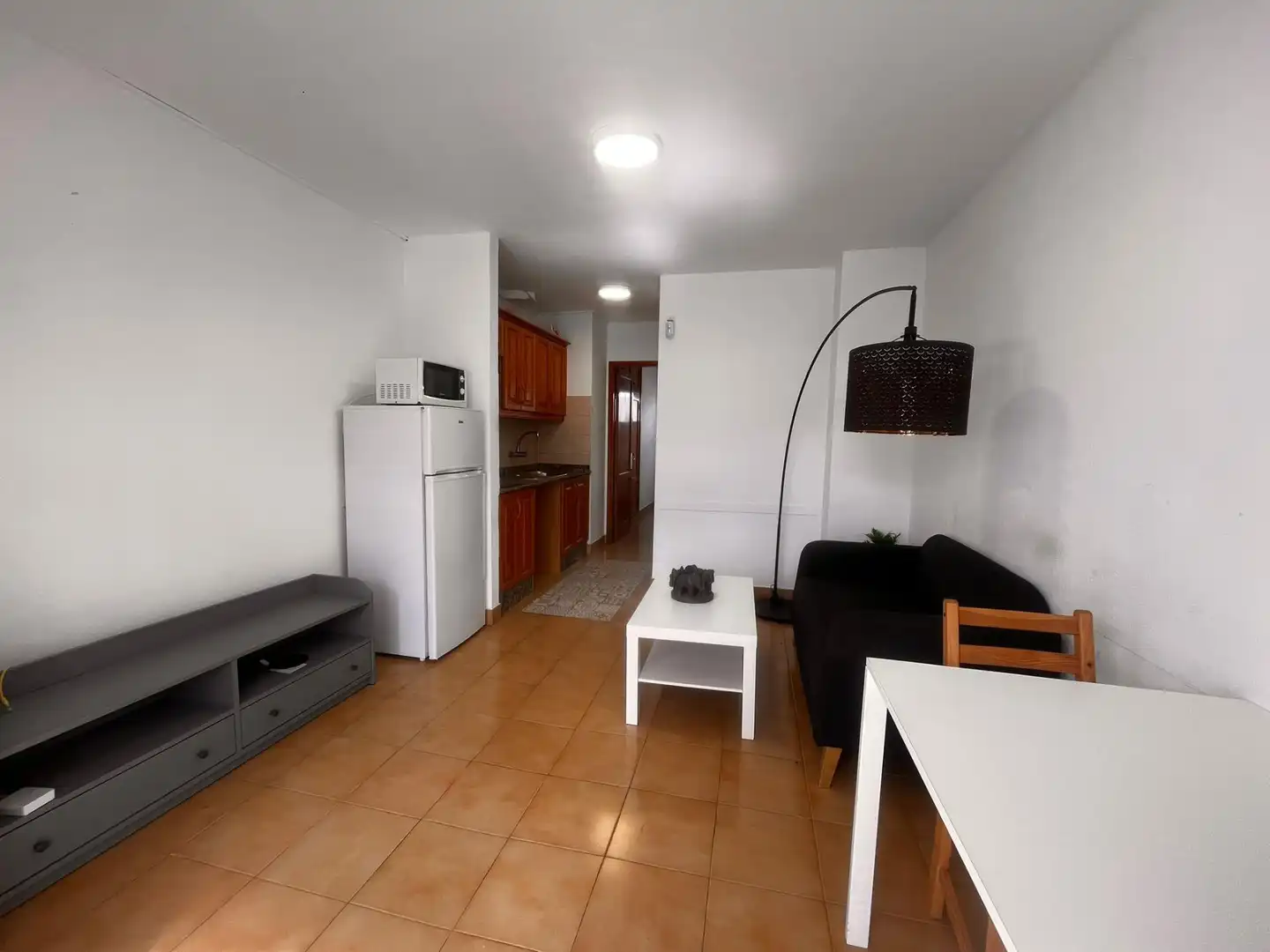 Sala de estar de Apartamento en venta en Tías con Terraza y Piscina comunitaria