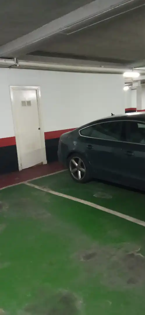 Parkplatz von Garage zum Verkauf in Getxo 
