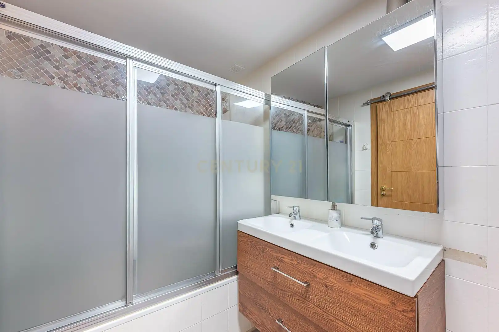 Bany de Apartament en venda en Marbella amb Aire condicionat, Traster i Balcó