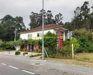 Local de lloguer en Tui amb Aire condicionat, Calefacció i Moblat