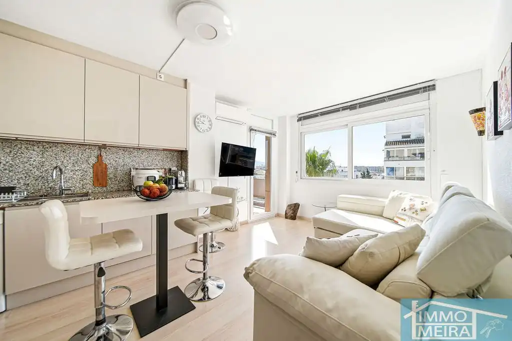 Sala de estar de Apartamento en venta en Roses con Aire acondicionado, Calefacción y Terraza
