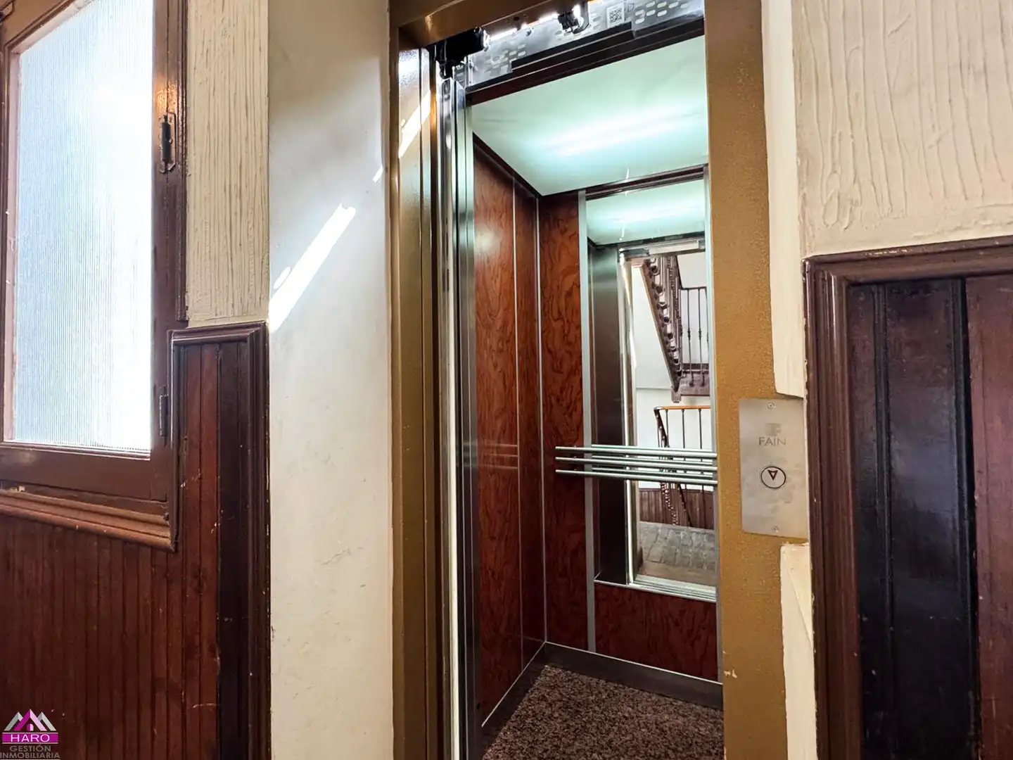 Piso en venta en Madrid con Calefacción, Trastero y Balcón