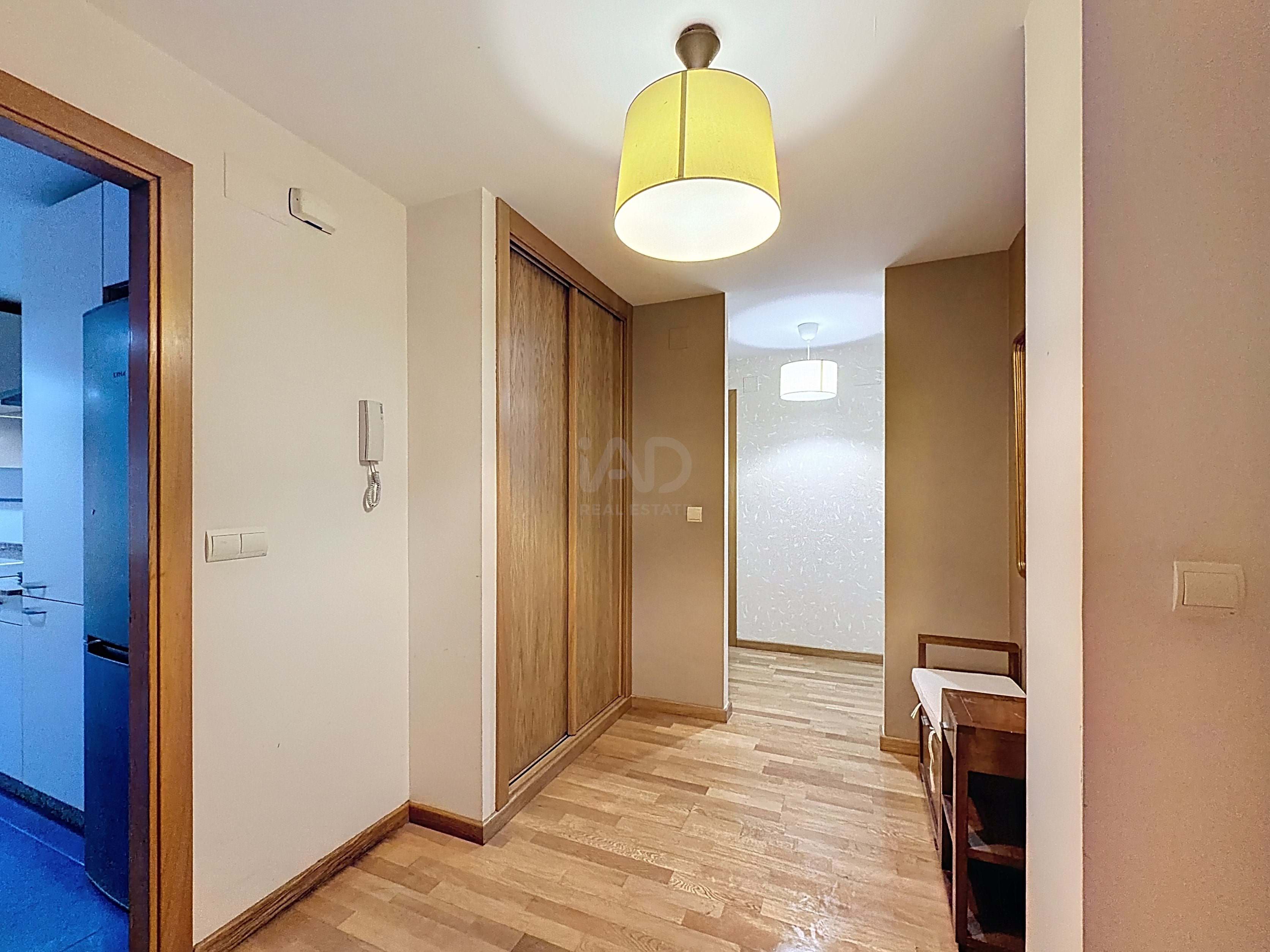 Piso en venta en Vilagarcía de Arousa con Calefacción, Terraza y Piscina