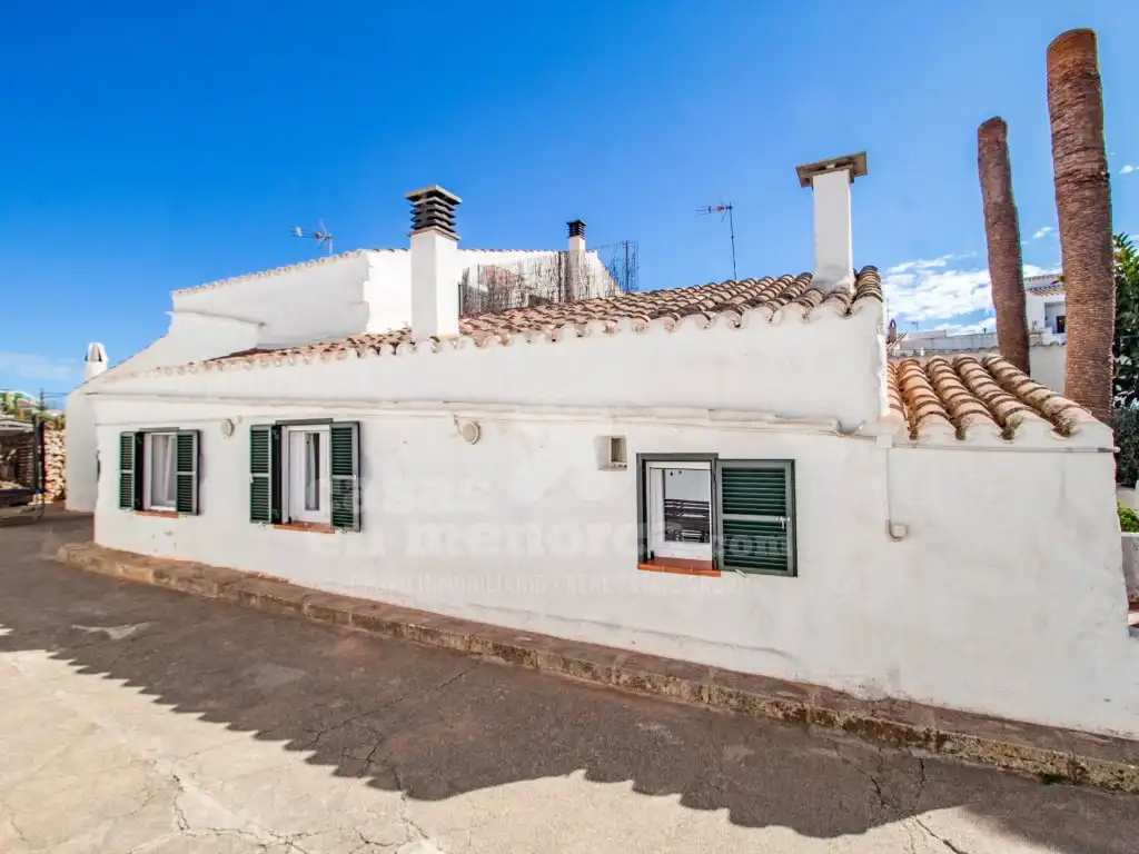 Außenansicht von Haus oder Chalet zum Verkauf in Sant Lluís mit Terrasse