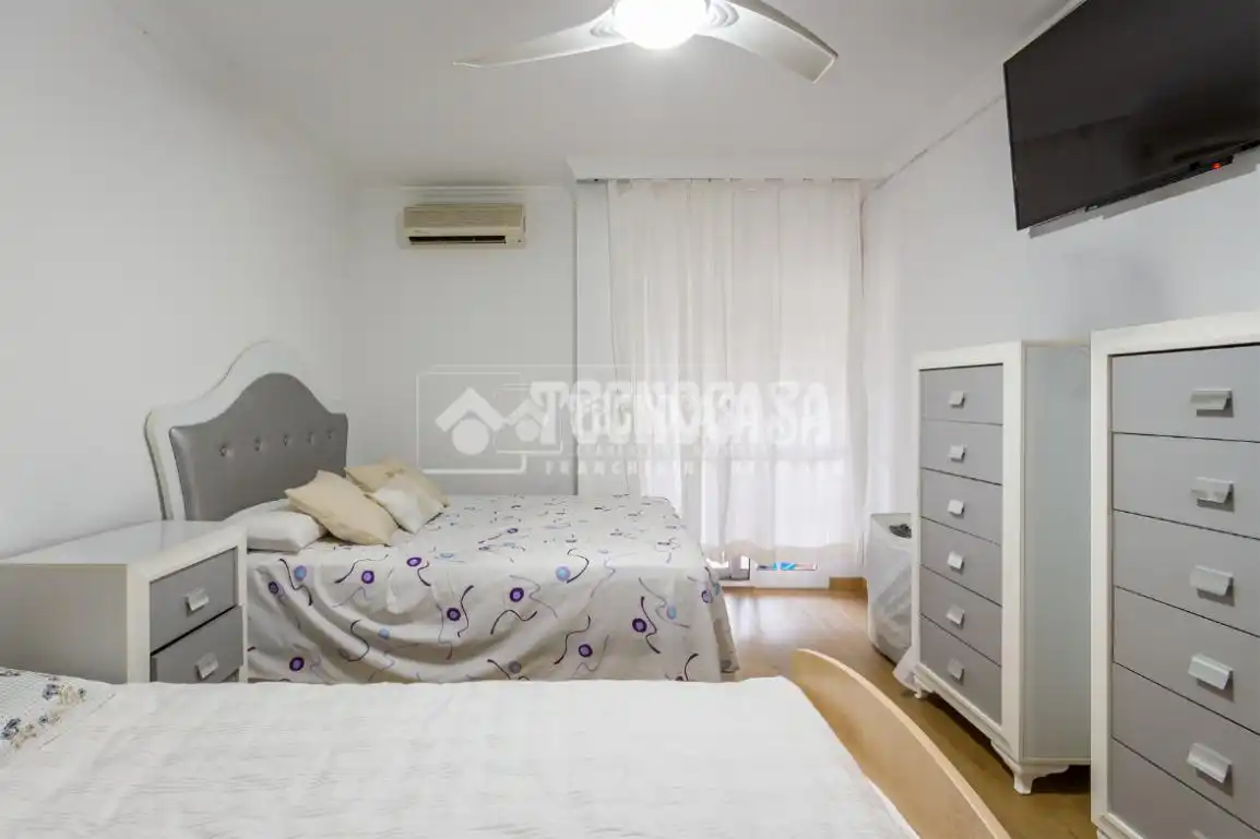 Habitación de Piso en venta en Vélez-Málaga con Aire acondicionado, Calefacción y Balcón