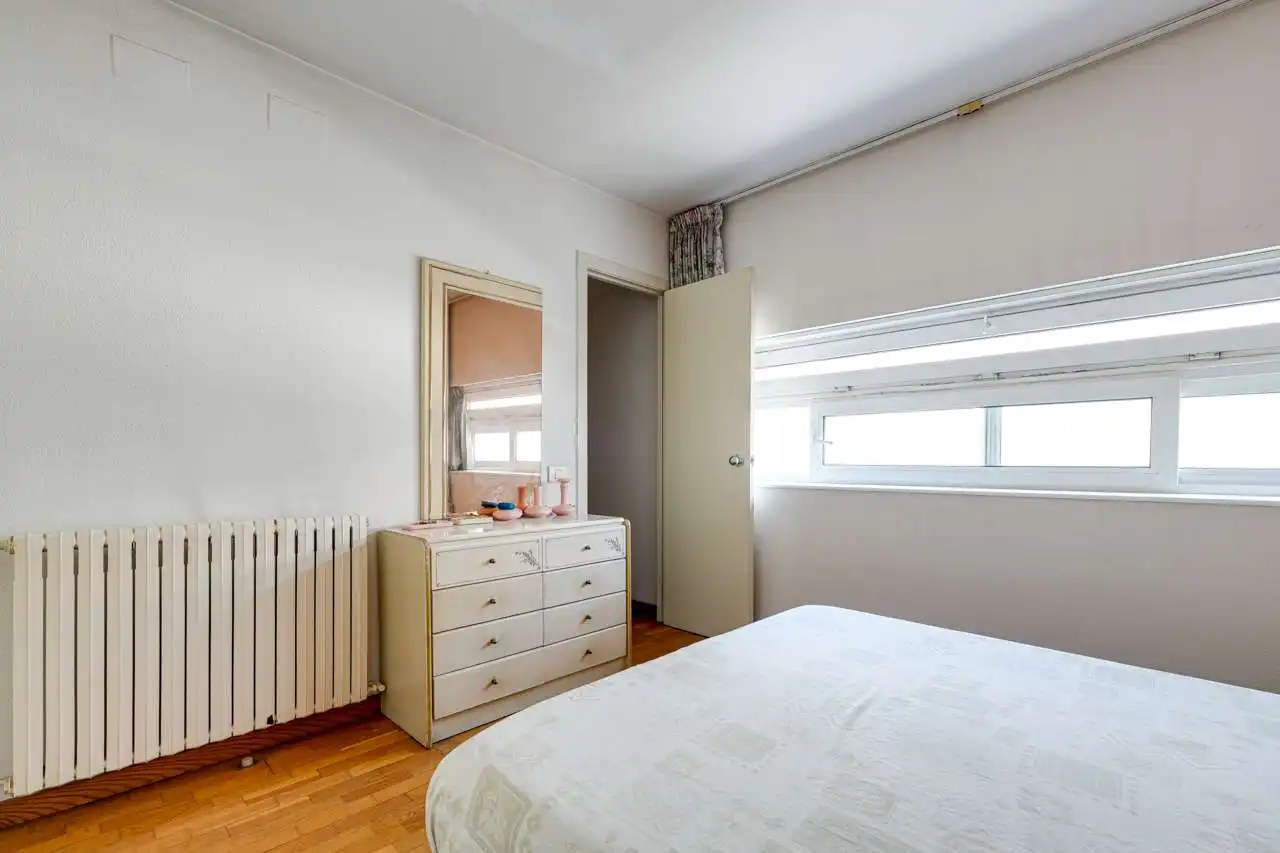 Bedroom of Detached homes for sale in Barcelona  with Air Conditioner, Heating and Terrace