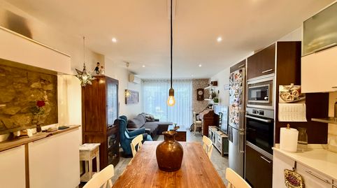 Foto 2 de Casa adosada en venta en Carrer de L'ametller, Centre, Cornellà de Llobregat
