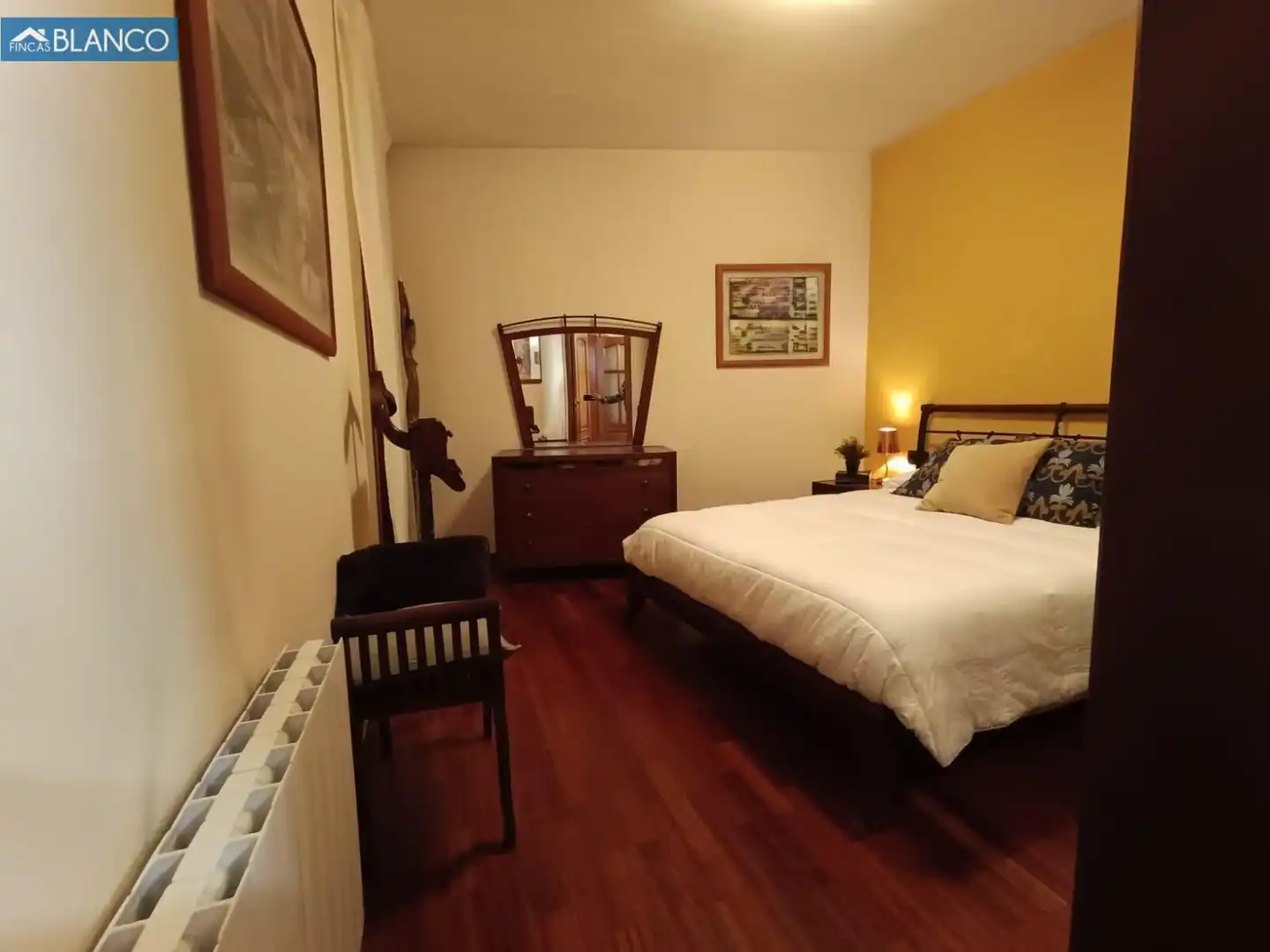 Habitación de Piso en venta en L'Hospitalet de Llobregat con Aire acondicionado, Calefacción y Parquet