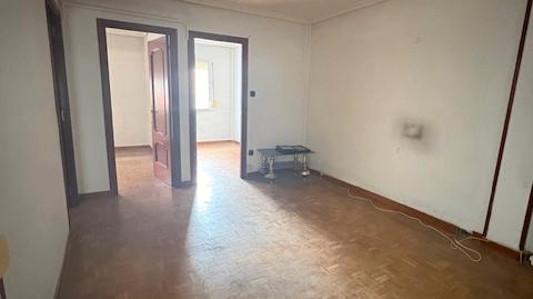 Photo 3 of Flat for sale in Calle Pingüino, Pajarillos Bajos, Valladolid