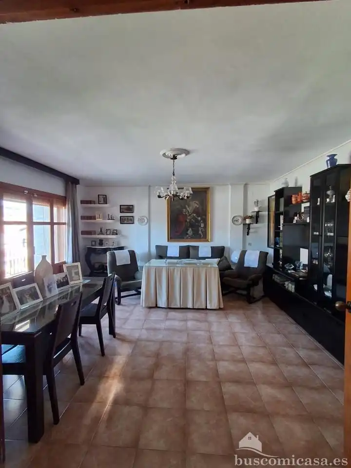 Menjador de Casa o xalet en venda en Loja amb Aire condicionat, Jardí privat i Terrassa