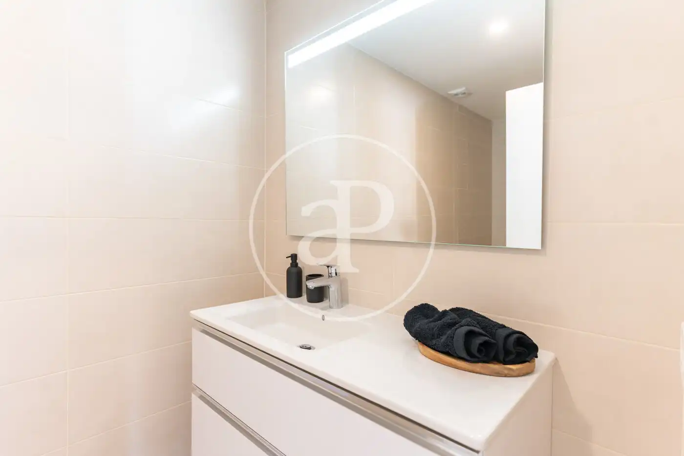 Badezimmer von Wohnung zum Verkauf in  Palma de Mallorca mit Klimaanlage, Heizung und Terrasse