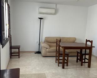 Living room of Flat to rent in  Granada Capital  with Balcony