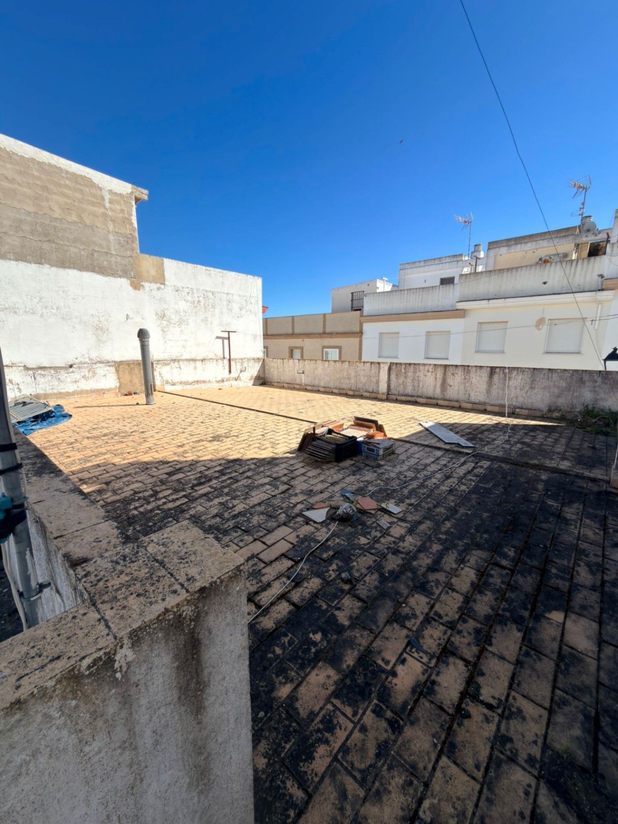 Vista exterior de Local en venda en Paterna de Rivera