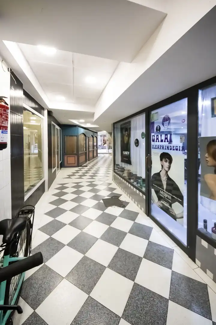 Local comercial de lloguer a Tolosa, imagen 4