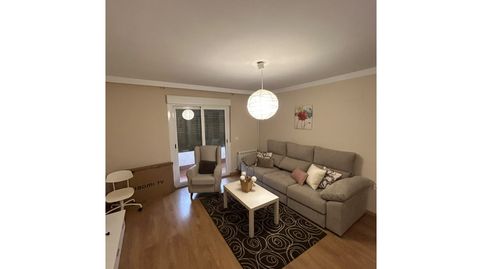 Foto 4 de Apartament en venda a PAU 2-600, Puertollano