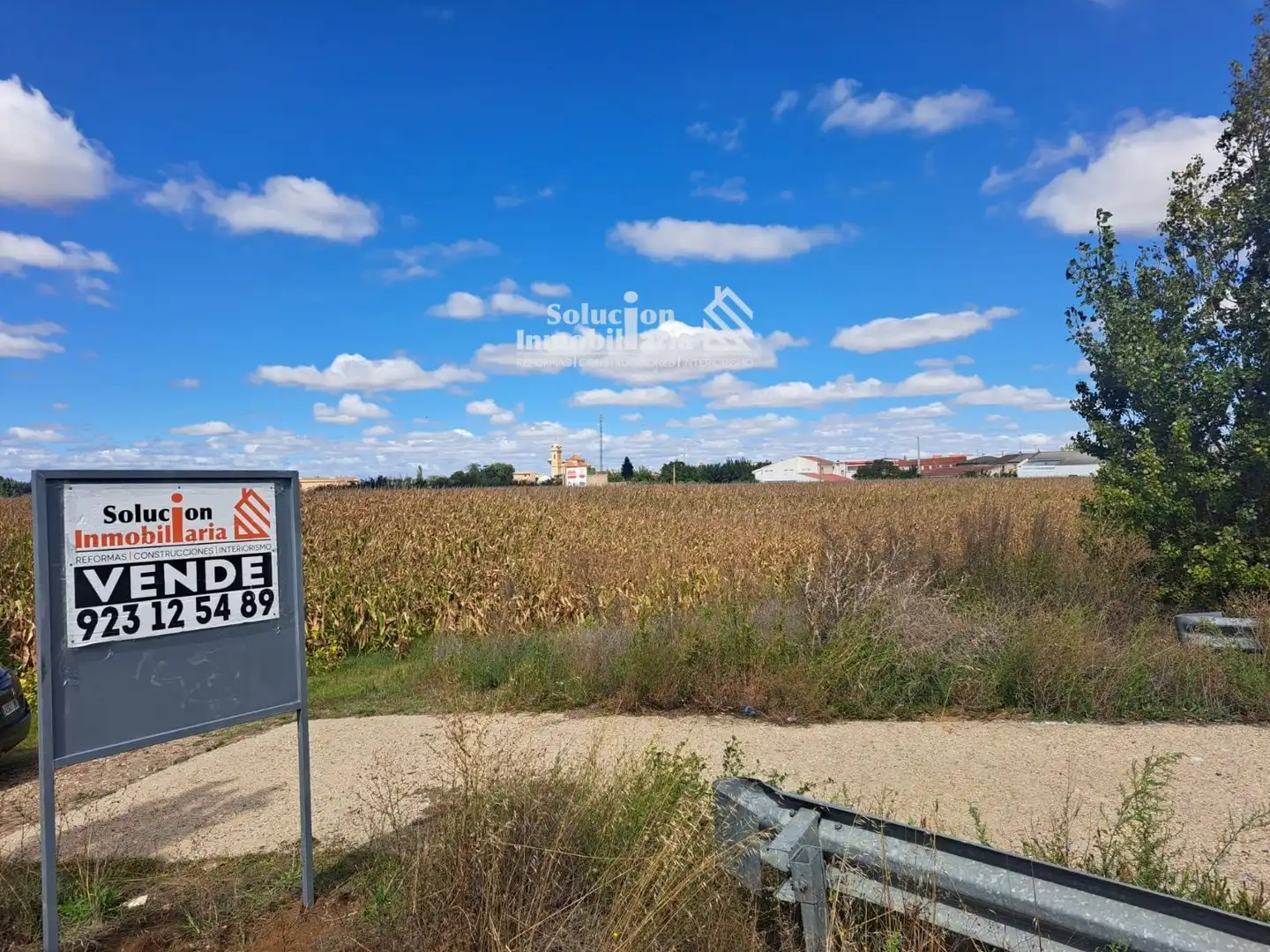 Land for sale in Encinas de Abajo