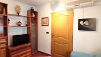 Dormitori de Finca rústica en venda en Sayalonga amb Balcó