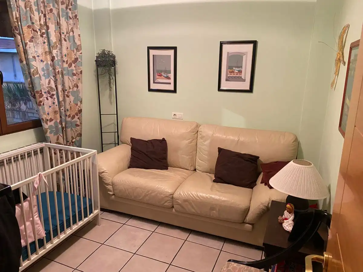 Wohnzimmer von Einfamilien-Reihenhaus zum Verkauf in Albacete mit Klimaanlage, Heizung und Parkett