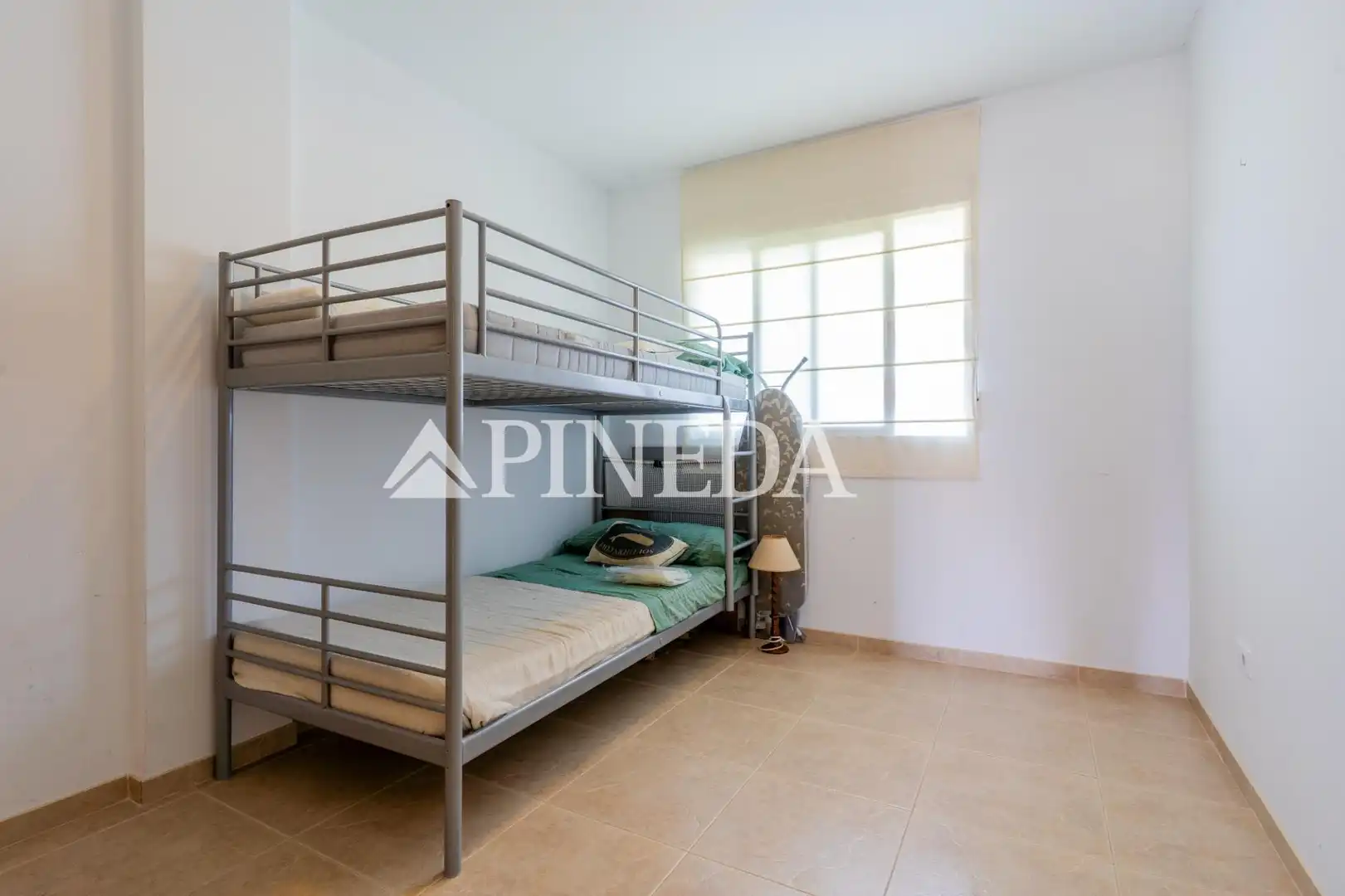 Dormitori de Apartament de lloguer en Puçol amb Terrassa, Moblat i Piscina comunitària