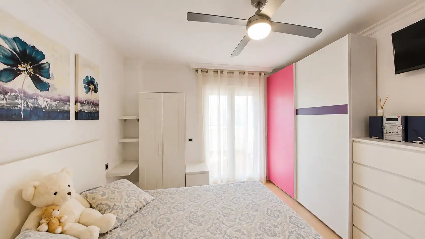 Schlafzimmer von Dachboden zum Verkauf in Vélez-Málaga mit Klimaanlage, Terrasse und Möbliert
