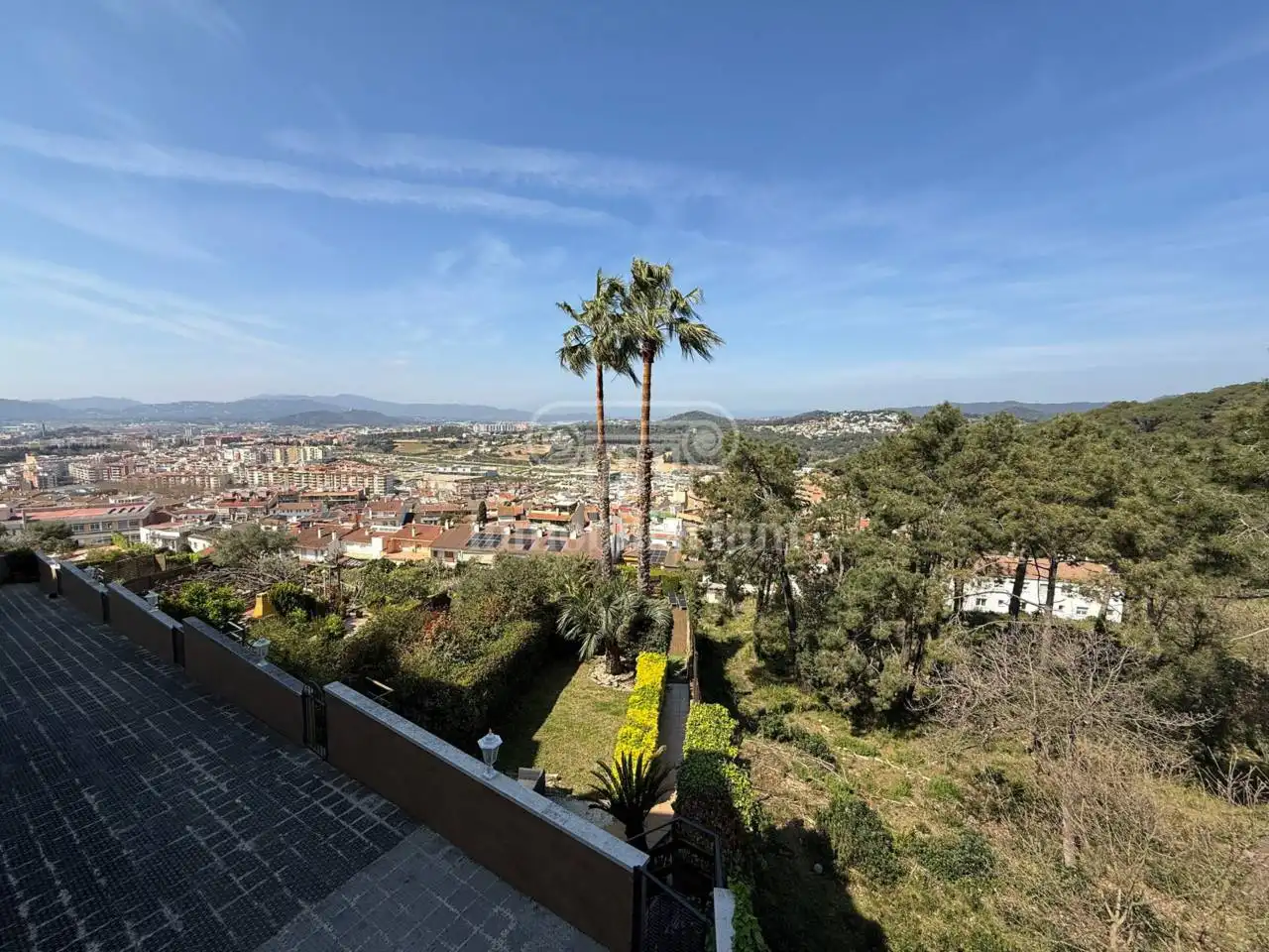 Vista exterior de Casa o xalet en venda en Blanes amb Aire condicionat, Calefacció i Jardí privat