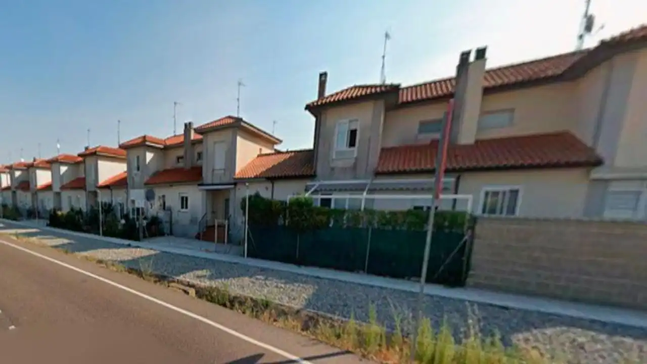 Exterior view of Houses for sale in Bermillo de Sayago  with Heating