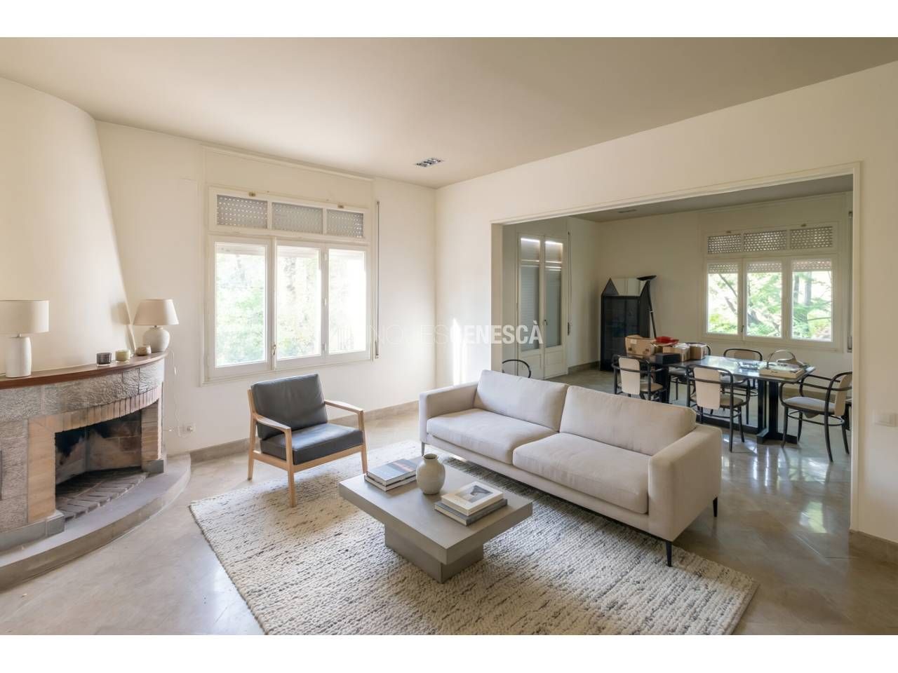 Sala d'estar de Casa o xalet en venda en Matadepera amb Jardí privat i Piscina