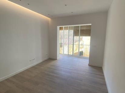 Living room of Flat for sale in  Barcelona Capital  with Air Conditioner, Heating and TV