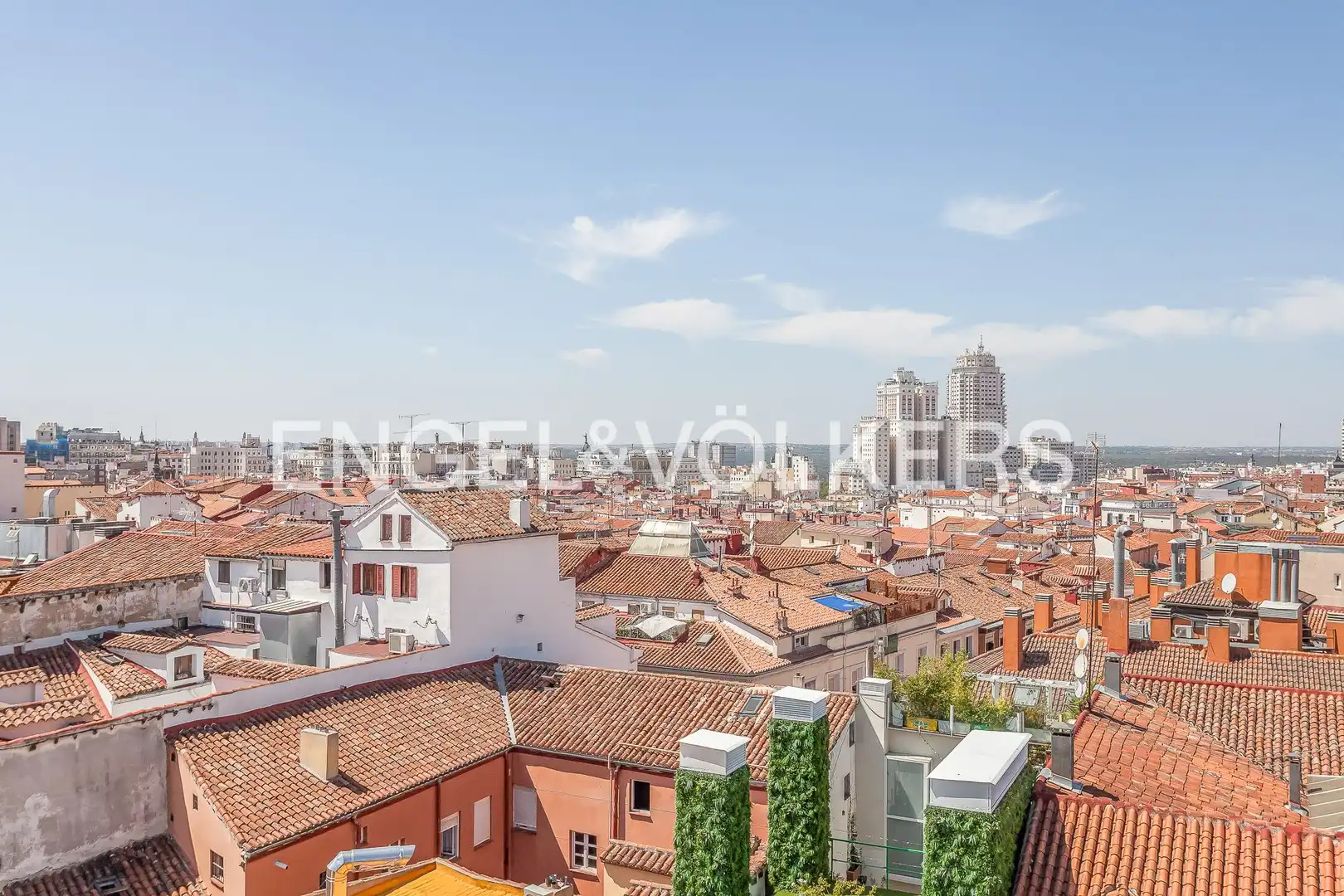 Vista exterior de Piso de alquiler en Madrid con Aire acondicionado, Calefacción y Piscina