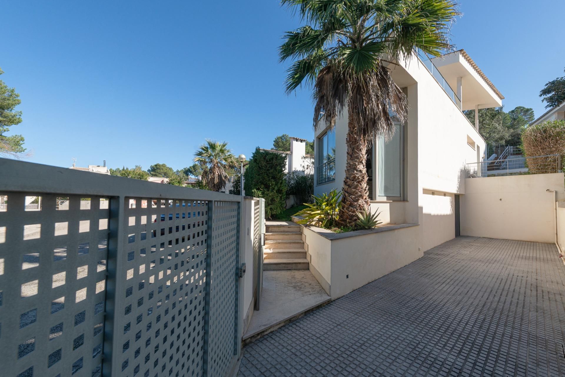 Exterior view of House or chalet for sale in Alcúdia  with Air Conditioner, Terrace and Furnished