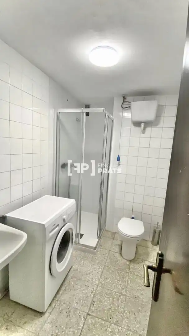 Bathroom of Flat for rent in Lleida  with Heating, Terrace and Furnished