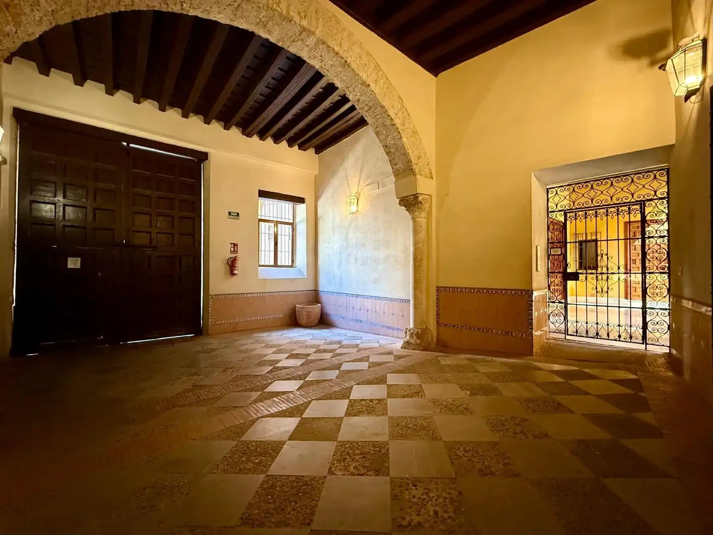 Flat for rent in Sevilla  with Air Conditioner, Heating and Furnished
