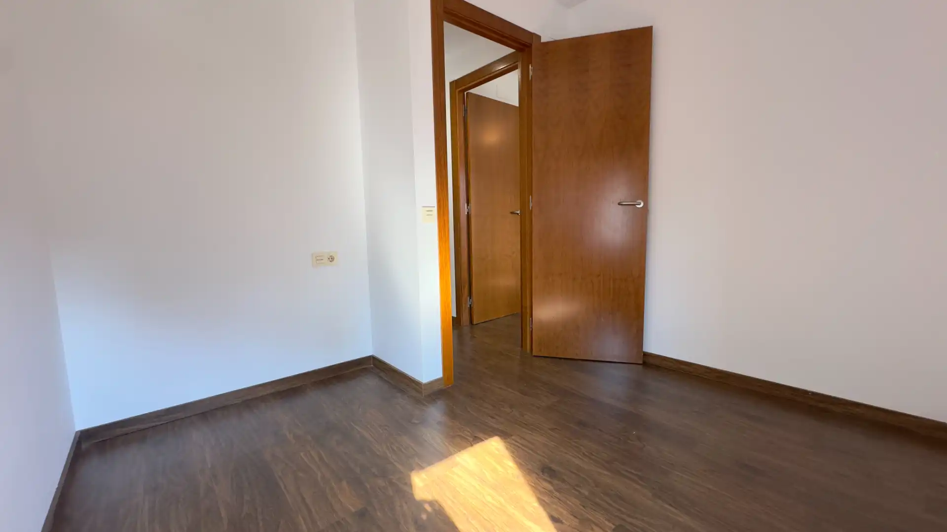 Habitación de Dúplex en venta en Sant Llorenç Savall con Calefacción, Parquet y Horno