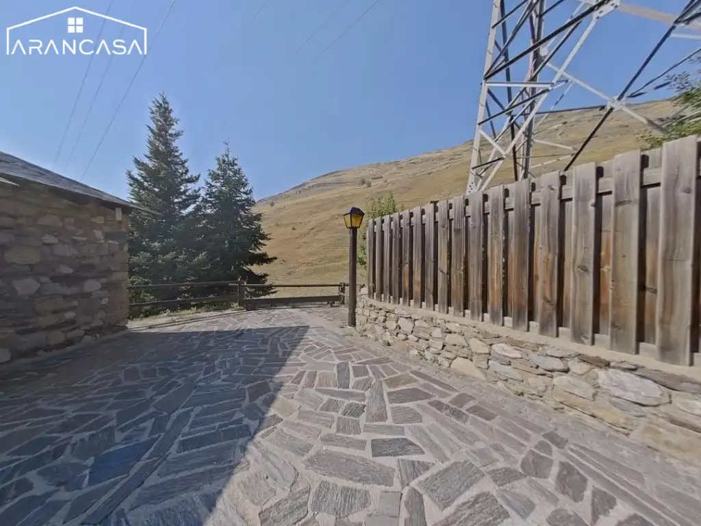 Vista exterior de Casa o chalet en venta en Naut Aran