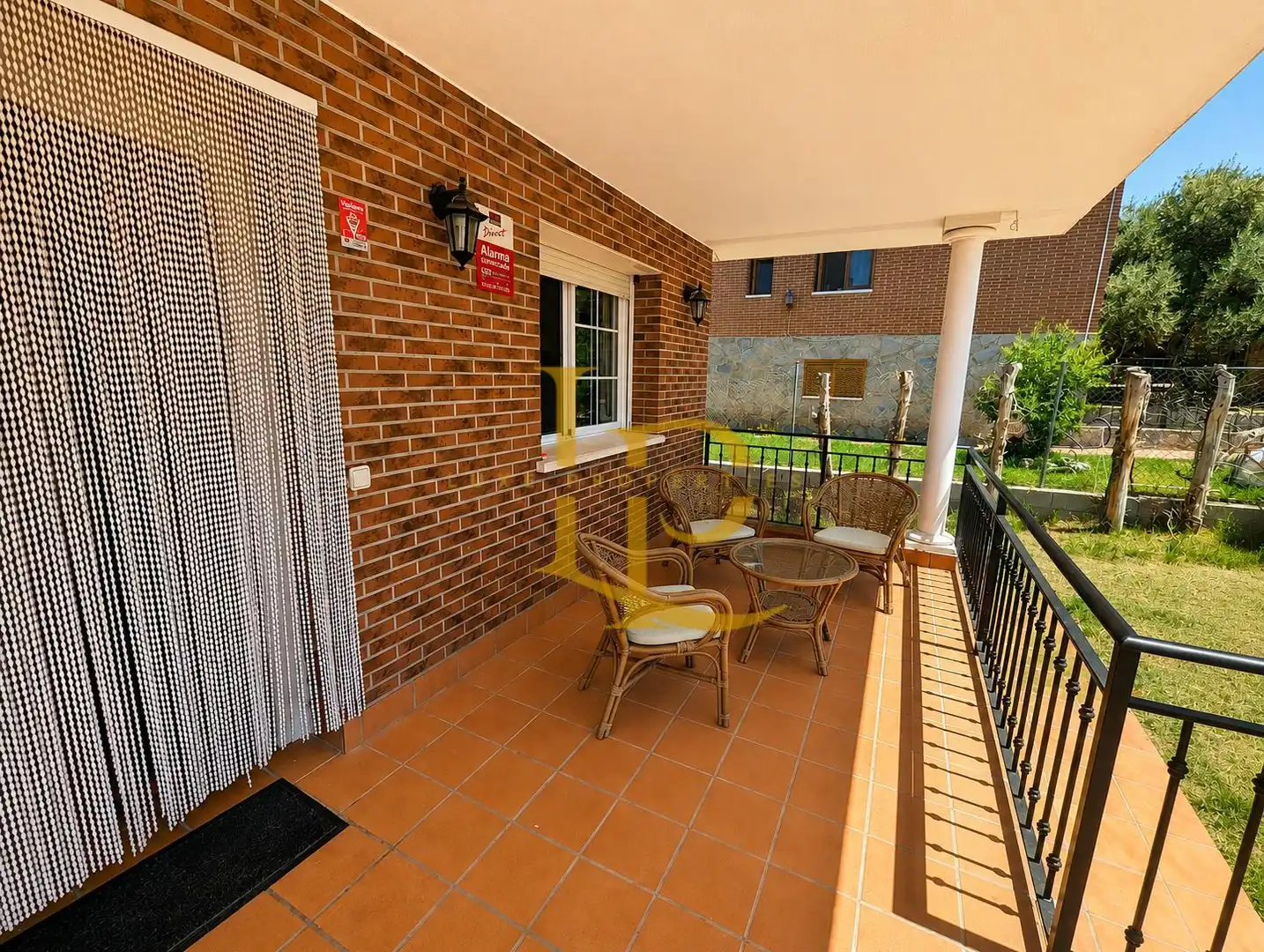 Terrassa de Casa o xalet en venda en Galápagos amb Calefacció, Jardí privat i Terrassa