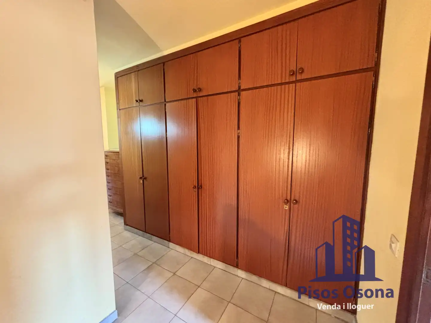 Piso en venta en Vic con Calefacción, Amueblado y Horno